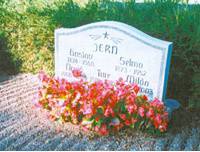 Ture ligger begravd på Rinna kyrkogård. Bild: Margareta Jern Eriksson