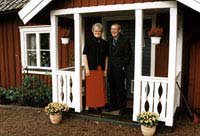Jag och min man på verandan. Fotot taget på hans 70-årsdag.