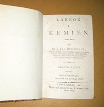 "Lärbok i kemien", Jacob Berzelius, 1817. Bild: Kulturarv Östergötland