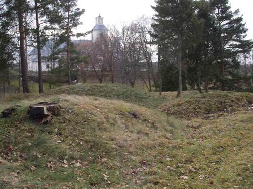 Gravfältet Kulterna med Kättilstads kyrka i bakgrunden